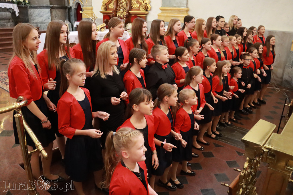 Fotorelacja z Jasnej Góry I: Festiwal Pieśni Maryjnej Częstochowa - Koziegłowy