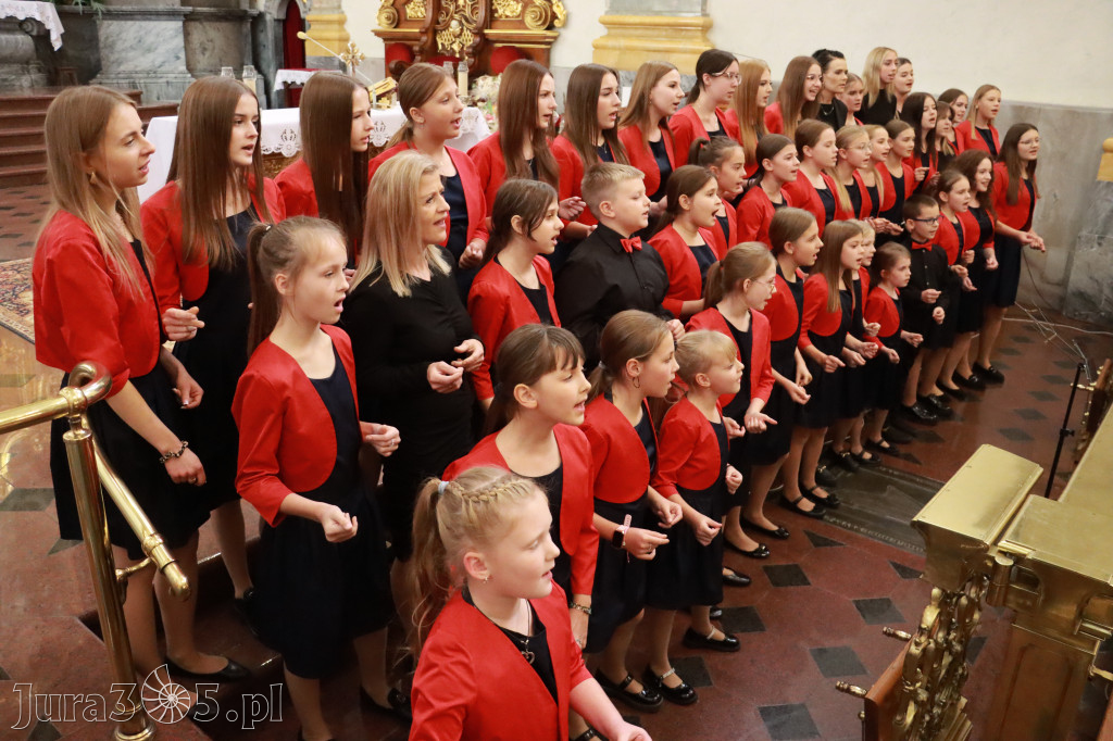 Fotorelacja z Jasnej Góry I: Festiwal Pieśni Maryjnej Częstochowa - Koziegłowy