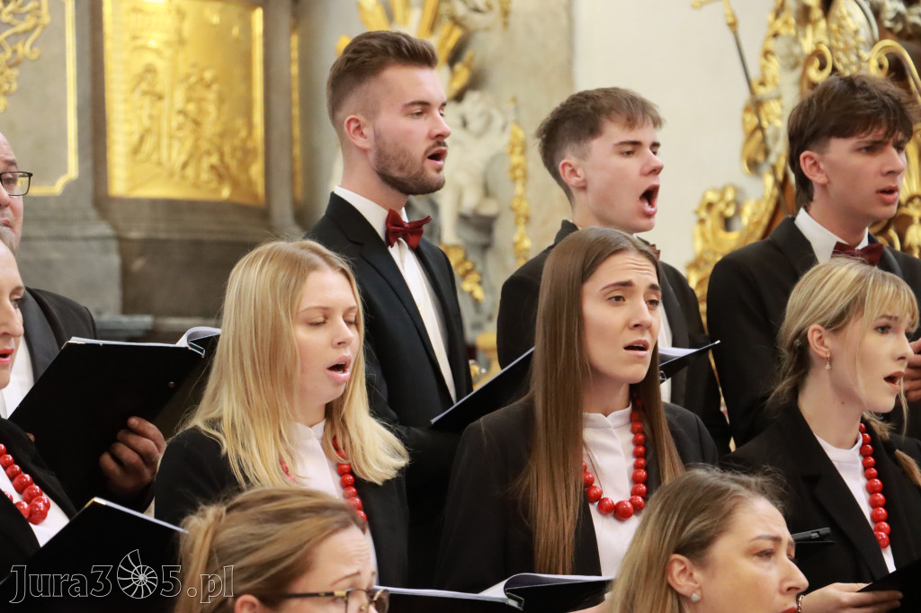 Fotorelacja z Jasnej Góry I: Festiwal Pieśni Maryjnej Częstochowa - Koziegłowy