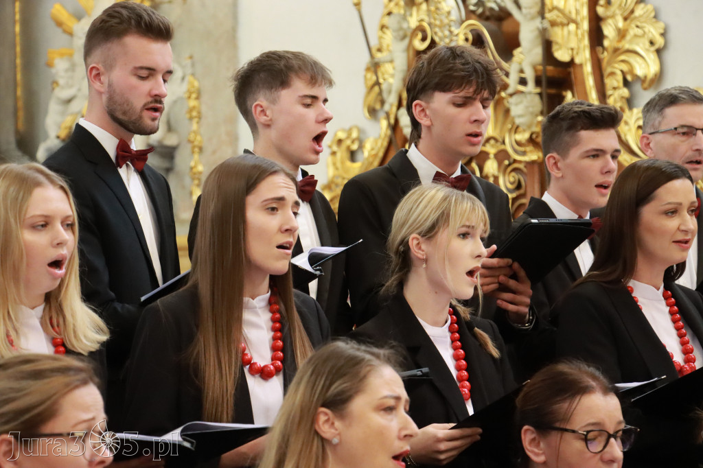 Fotorelacja z Jasnej Góry I: Festiwal Pieśni Maryjnej Częstochowa - Koziegłowy