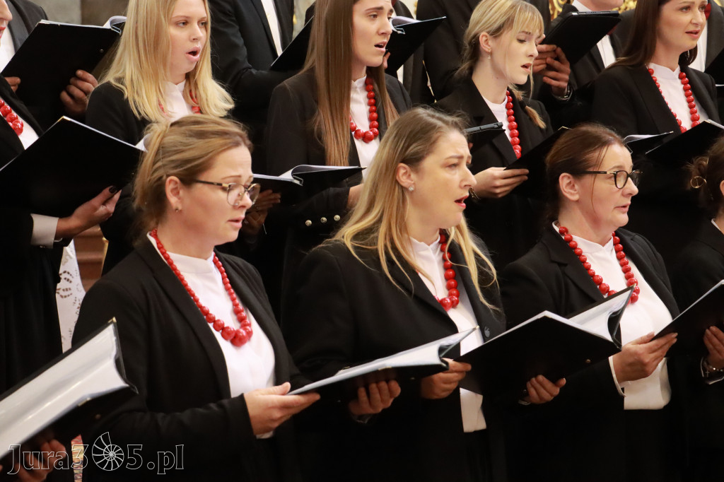 Fotorelacja z Jasnej Góry I: Festiwal Pieśni Maryjnej Częstochowa - Koziegłowy