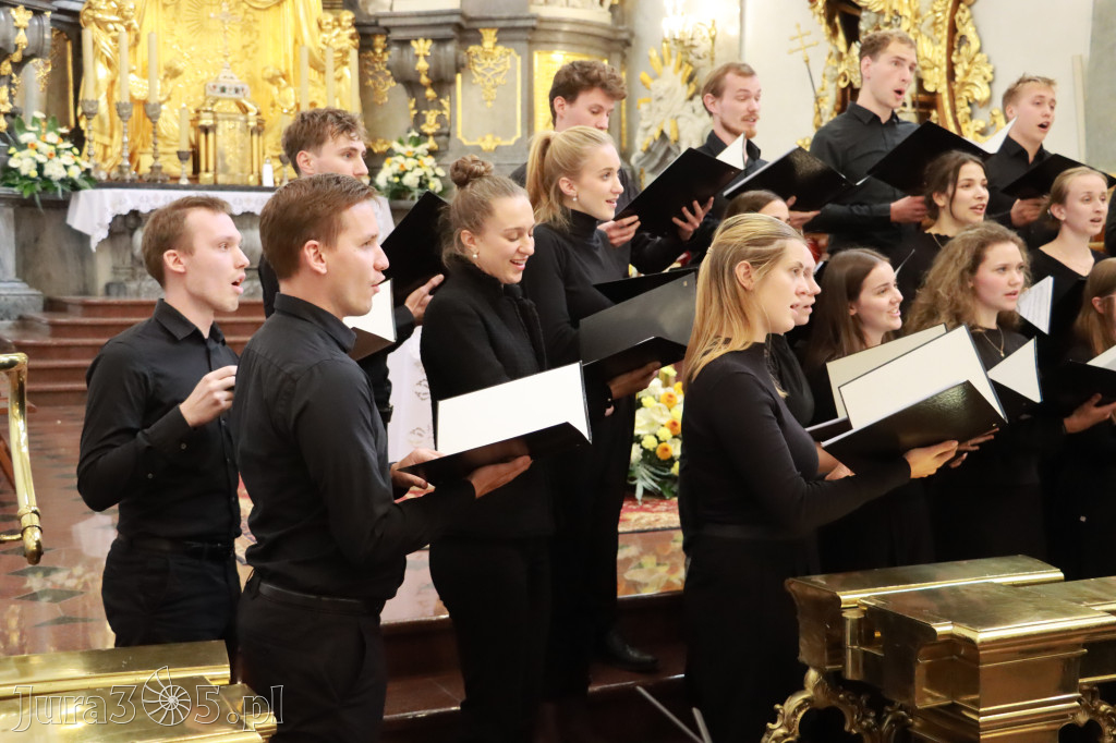 Fotorelacja z Jasnej Góry II: Festiwal Pieśni Maryjnej Częstochowa - Koziegłowy