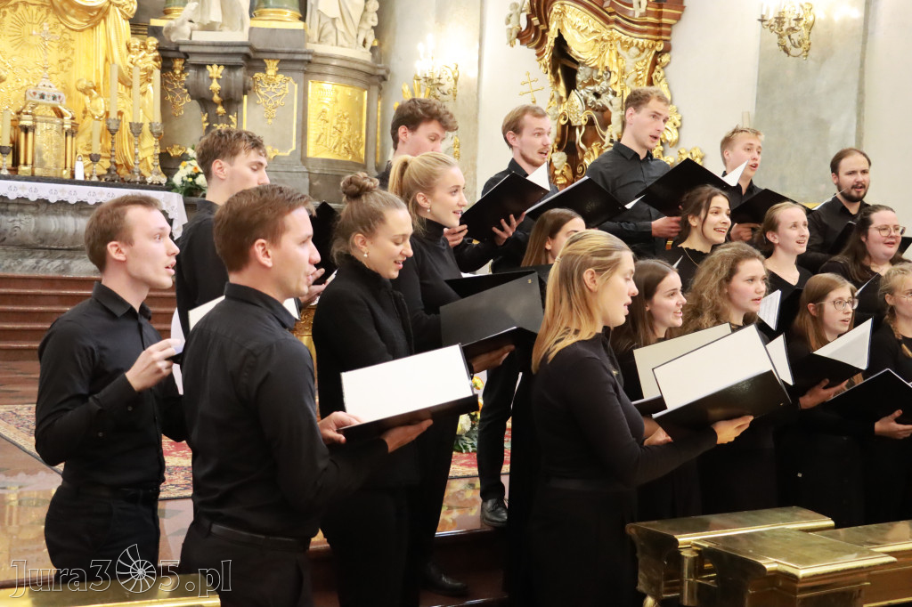 Fotorelacja z Jasnej Góry II: Festiwal Pieśni Maryjnej Częstochowa - Koziegłowy