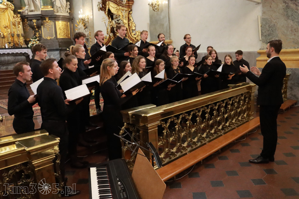 Fotorelacja z Jasnej Góry II: Festiwal Pieśni Maryjnej Częstochowa - Koziegłowy