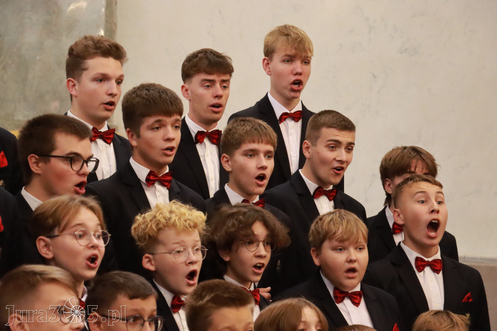 Fotorelacja z Jasnej Góry II: Festiwal Pieśni Maryjnej Częstochowa - Koziegłowy