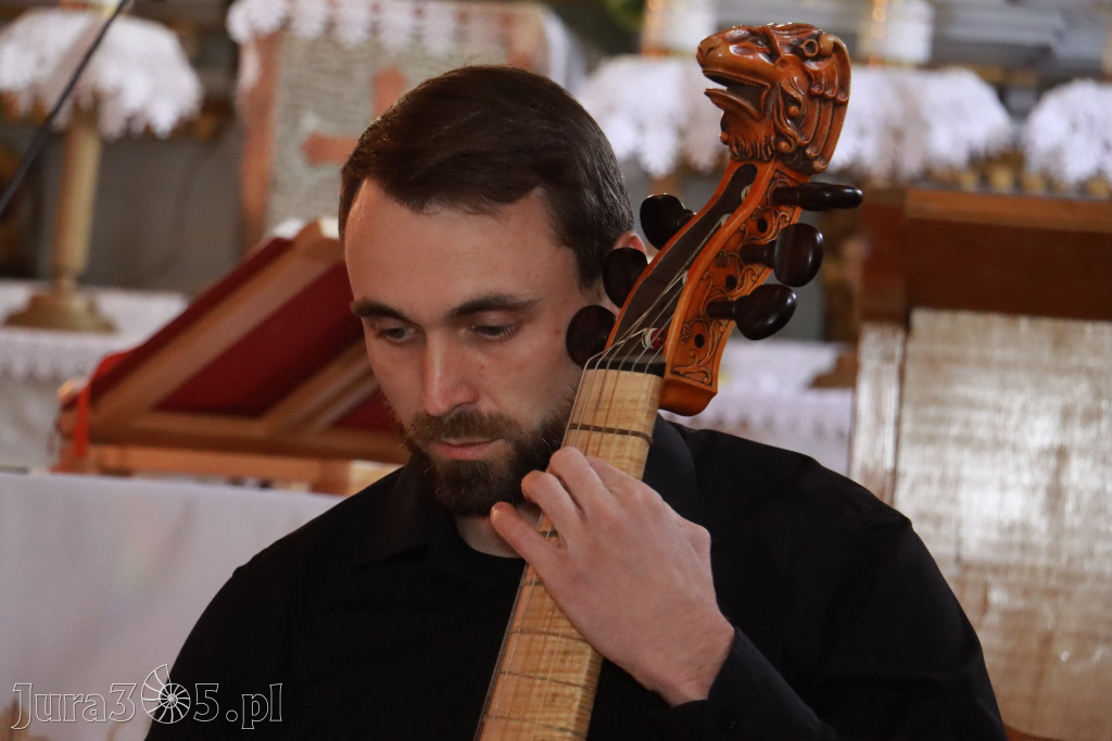 Koziegłowy: Koncert Zaduszkowy DLA NICH w Kościółku św. Wawrzyńca w Cynkowie.