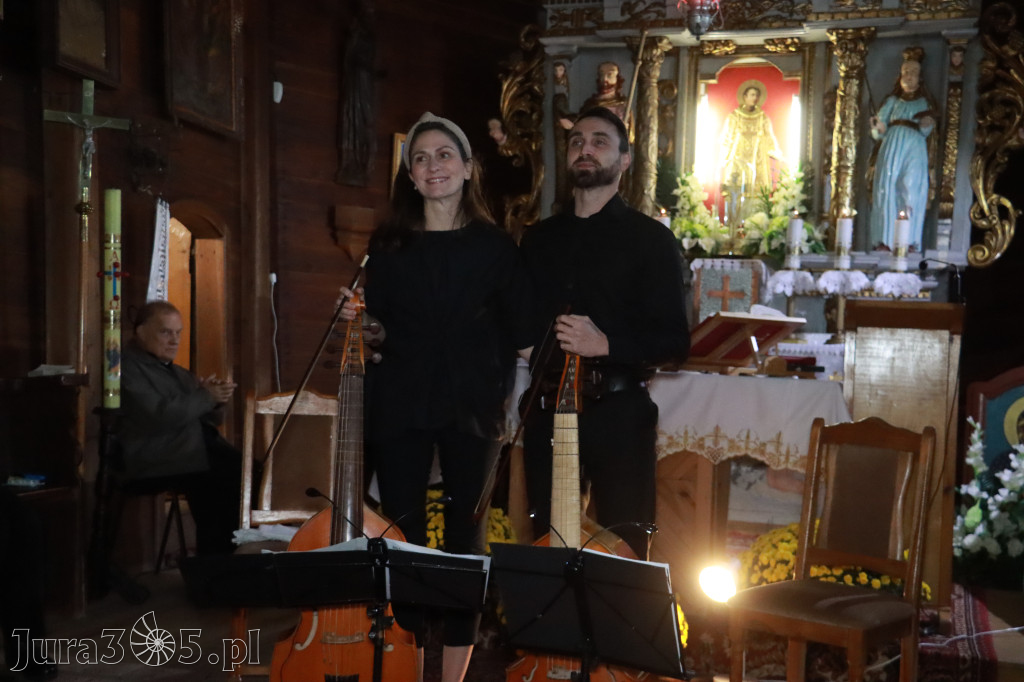 Koziegłowy: Koncert Zaduszkowy DLA NICH w Kościółku św. Wawrzyńca w Cynkowie.
