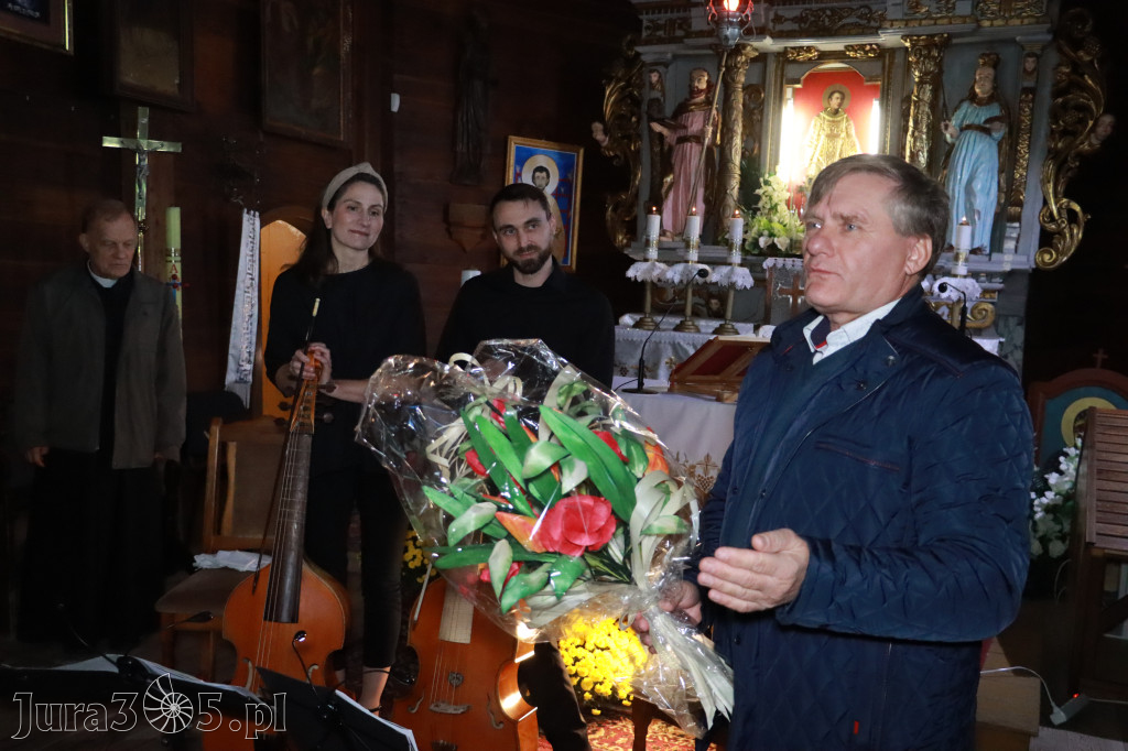 Koziegłowy: Koncert Zaduszkowy DLA NICH w Kościółku św. Wawrzyńca w Cynkowie.