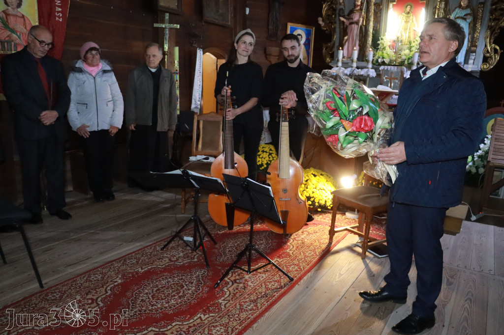 Koziegłowy: Koncert Zaduszkowy DLA NICH w Kościółku św. Wawrzyńca w Cynkowie.