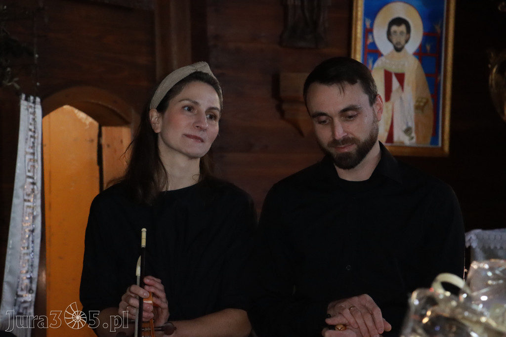 Koziegłowy: Koncert Zaduszkowy DLA NICH w Kościółku św. Wawrzyńca w Cynkowie.