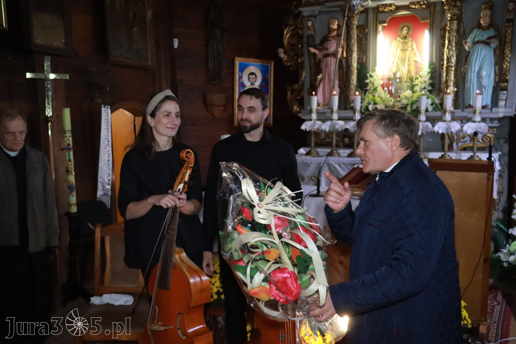Koziegłowy: Koncert Zaduszkowy DLA NICH w Kościółku św. Wawrzyńca w Cynkowie.