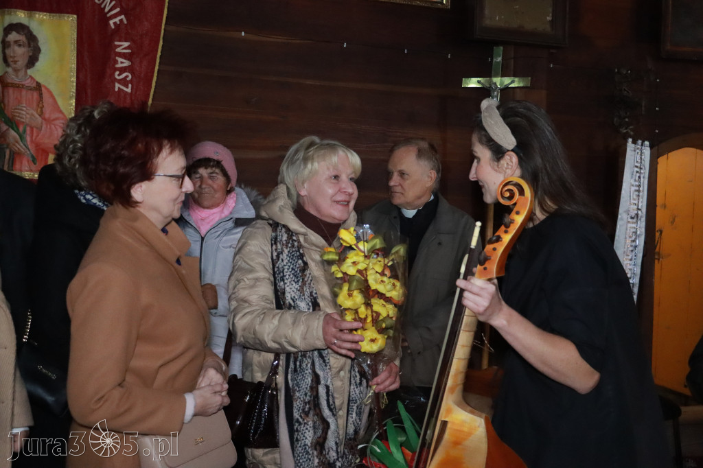 Koziegłowy: Koncert Zaduszkowy DLA NICH w Kościółku św. Wawrzyńca w Cynkowie.