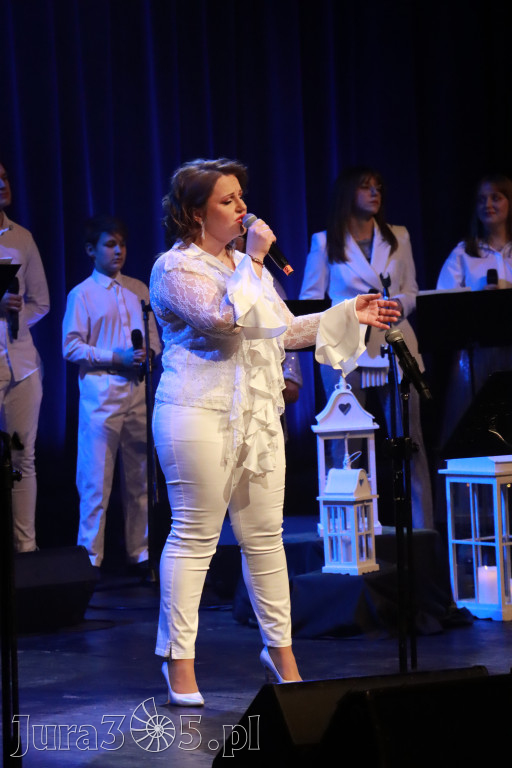 Fotorelacja: W krainie świątecznych melodii w MOK Zawiercie