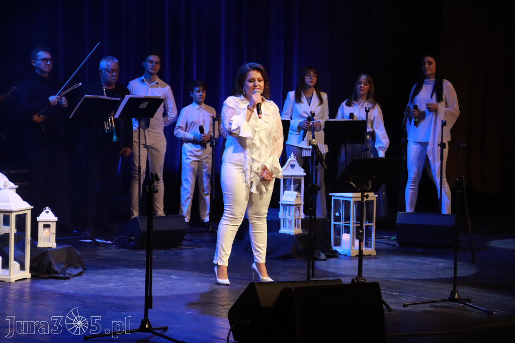 Fotorelacja: W krainie świątecznych melodii w MOK Zawiercie