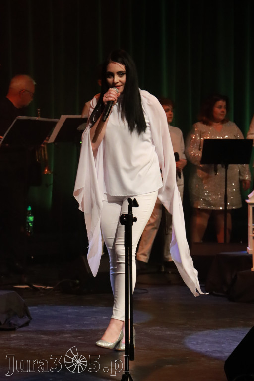 Fotorelacja: W krainie świątecznych melodii w MOK Zawiercie