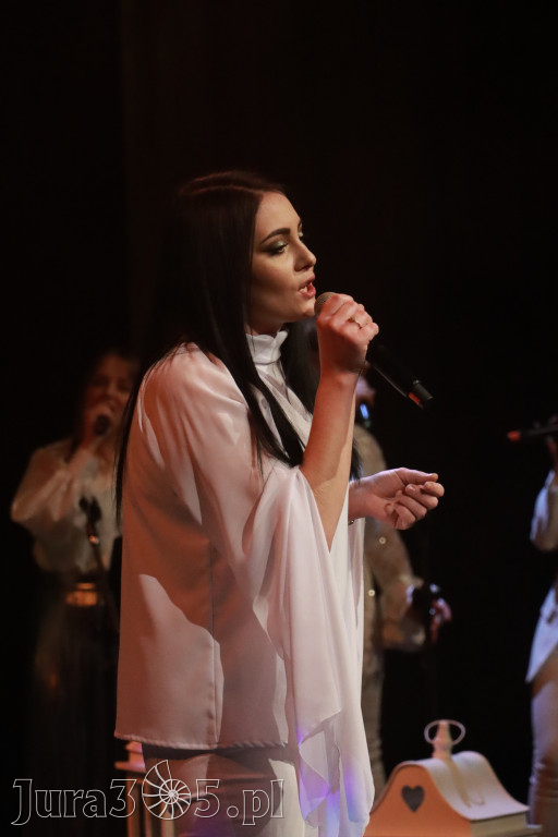 Fotorelacja: W krainie świątecznych melodii w MOK Zawiercie
