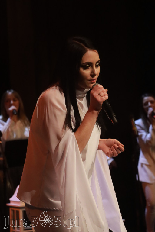 Fotorelacja: W krainie świątecznych melodii w MOK Zawiercie