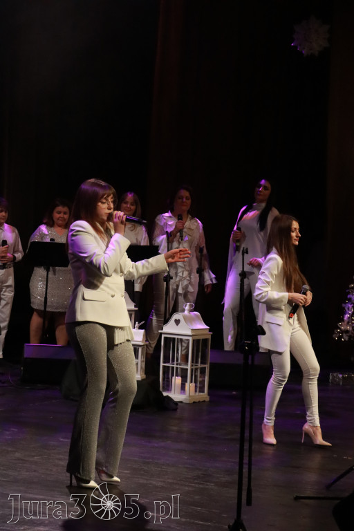 Fotorelacja: W krainie świątecznych melodii w MOK Zawiercie
