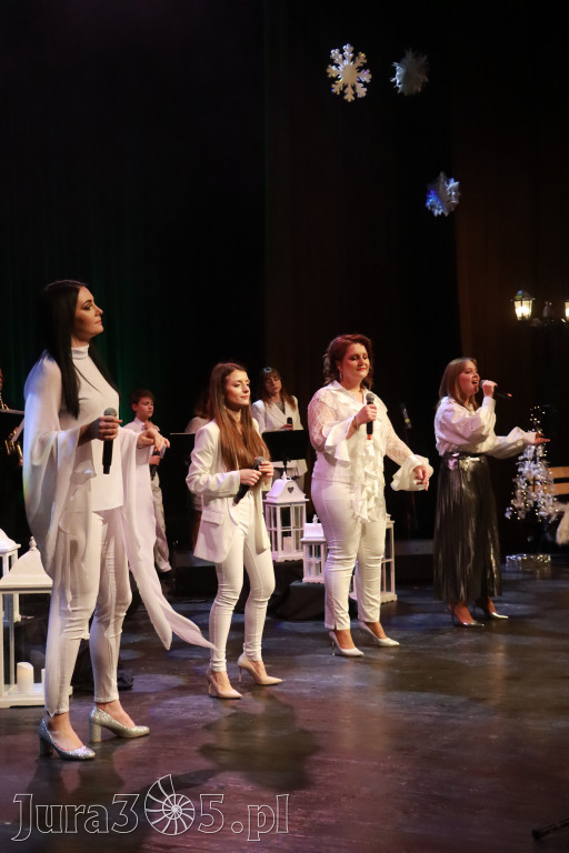 Fotorelacja: W krainie świątecznych melodii w MOK Zawiercie