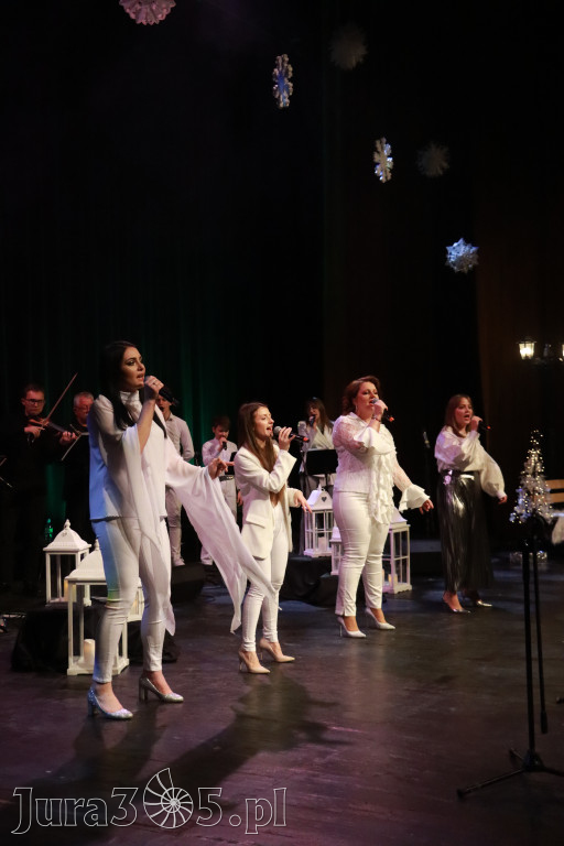Fotorelacja: W krainie świątecznych melodii w MOK Zawiercie