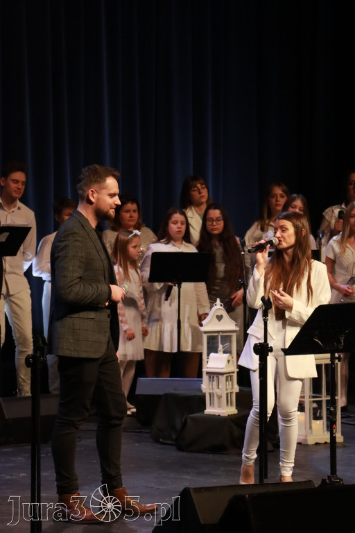 Fotorelacja: W krainie świątecznych melodii w MOK Zawiercie