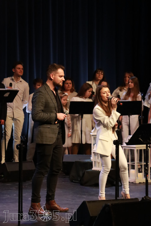 Fotorelacja: W krainie świątecznych melodii w MOK Zawiercie