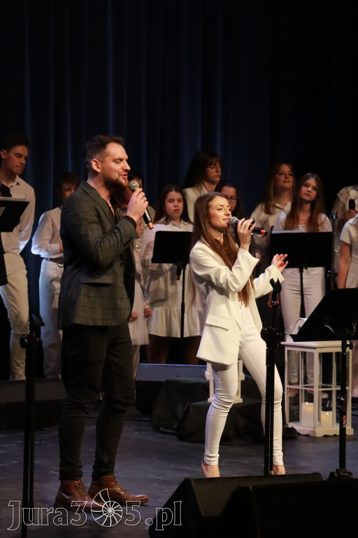 Fotorelacja: W krainie świątecznych melodii w MOK Zawiercie