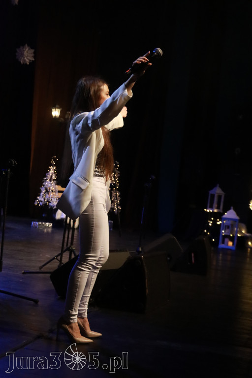 Fotorelacja: W krainie świątecznych melodii w MOK Zawiercie