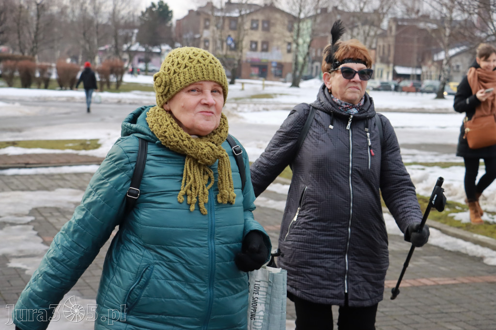 Fotorelacja: Karnawałowy Marsz Nordic Walking w Zawierciu