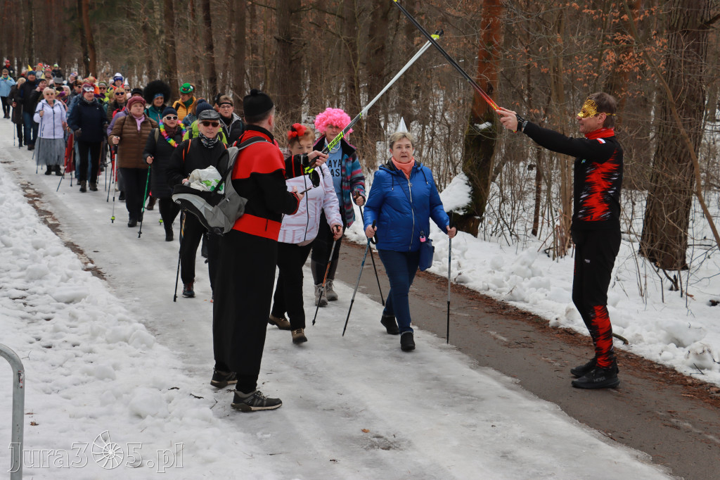 Fotorelacja: Karnawałowy Marsz Nordic Walking w Zawierciu
