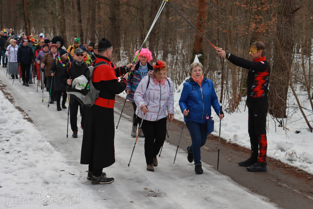 Fotorelacja: Karnawałowy Marsz Nordic Walking w Zawierciu