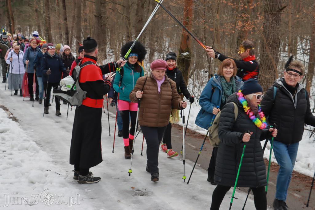 Fotorelacja: Karnawałowy Marsz Nordic Walking w Zawierciu