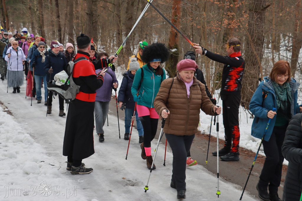 Fotorelacja: Karnawałowy Marsz Nordic Walking w Zawierciu