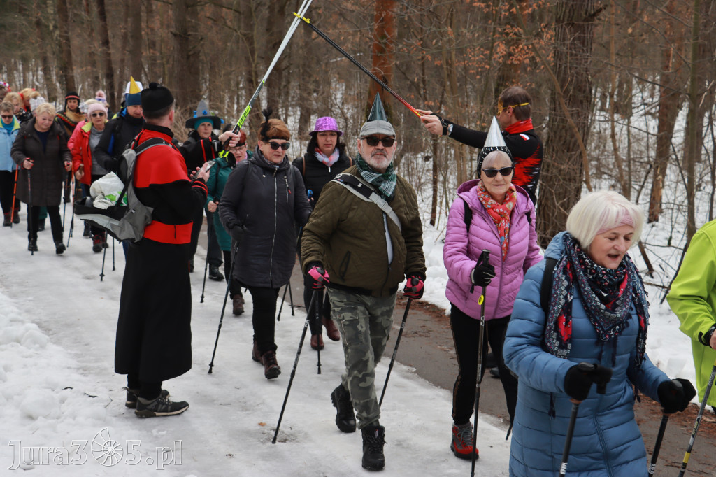 Fotorelacja: Karnawałowy Marsz Nordic Walking w Zawierciu