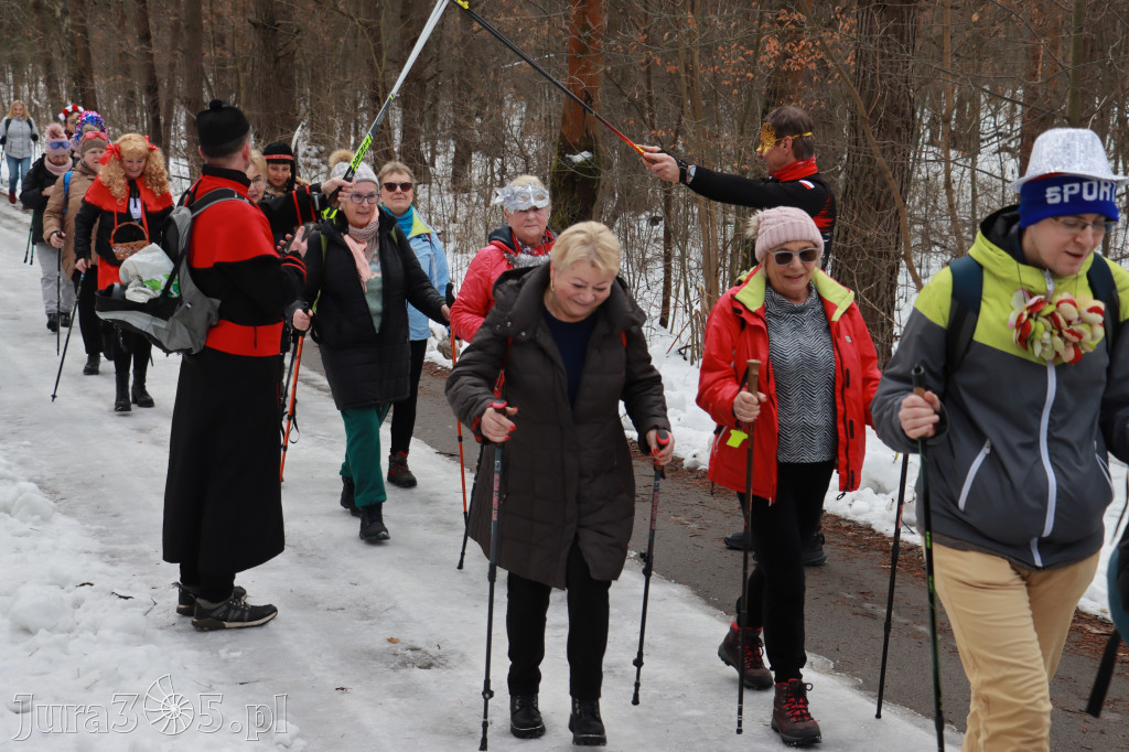 Fotorelacja: Karnawałowy Marsz Nordic Walking w Zawierciu