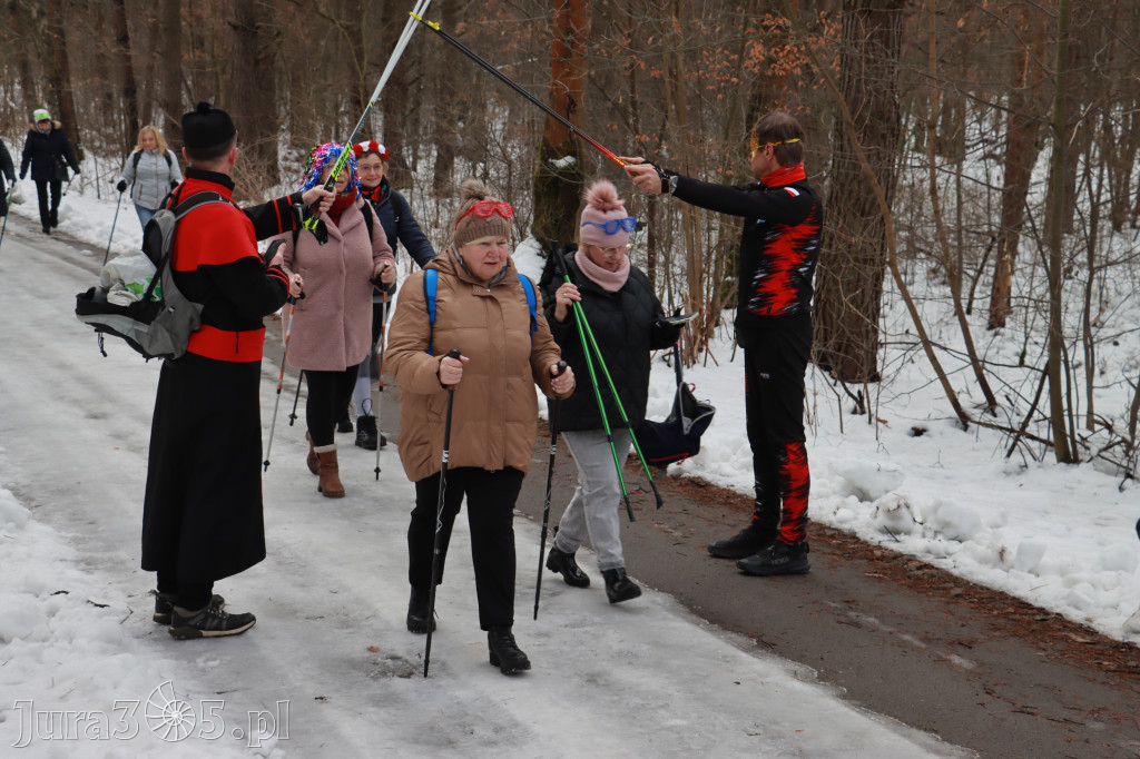 Fotorelacja: Karnawałowy Marsz Nordic Walking w Zawierciu