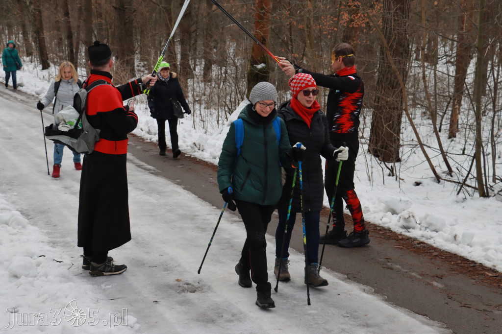 Fotorelacja: Karnawałowy Marsz Nordic Walking w Zawierciu