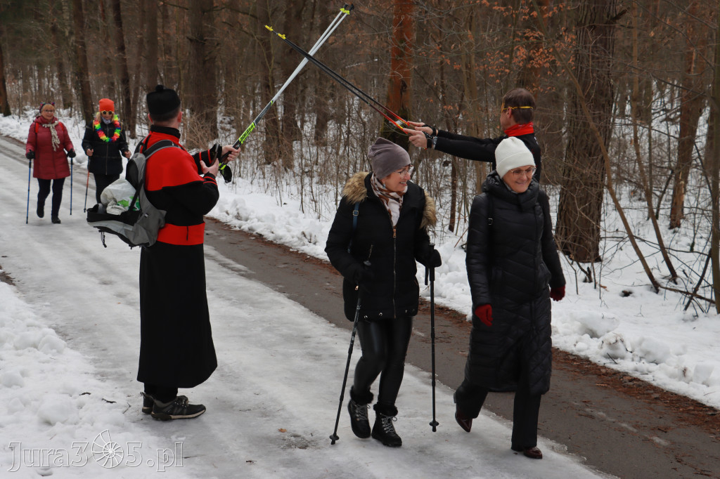 Fotorelacja: Karnawałowy Marsz Nordic Walking w Zawierciu