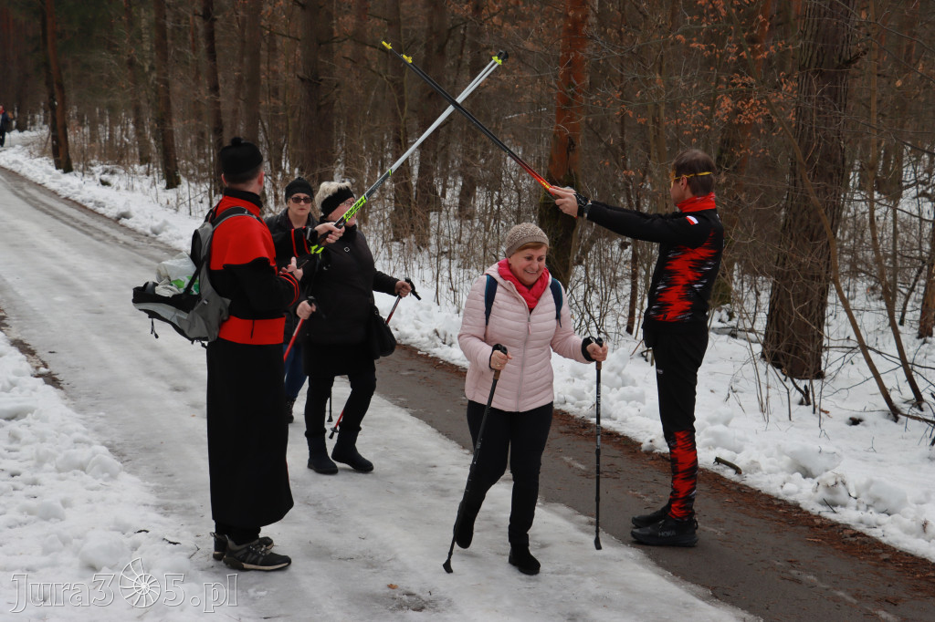 Fotorelacja: Karnawałowy Marsz Nordic Walking w Zawierciu