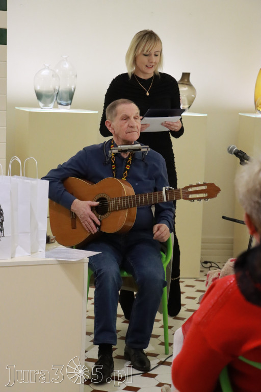 Fotorelacja: Recital KRYSZTAŁOWE SERCE w Galerii Stara Łaźnia w Zawierciu