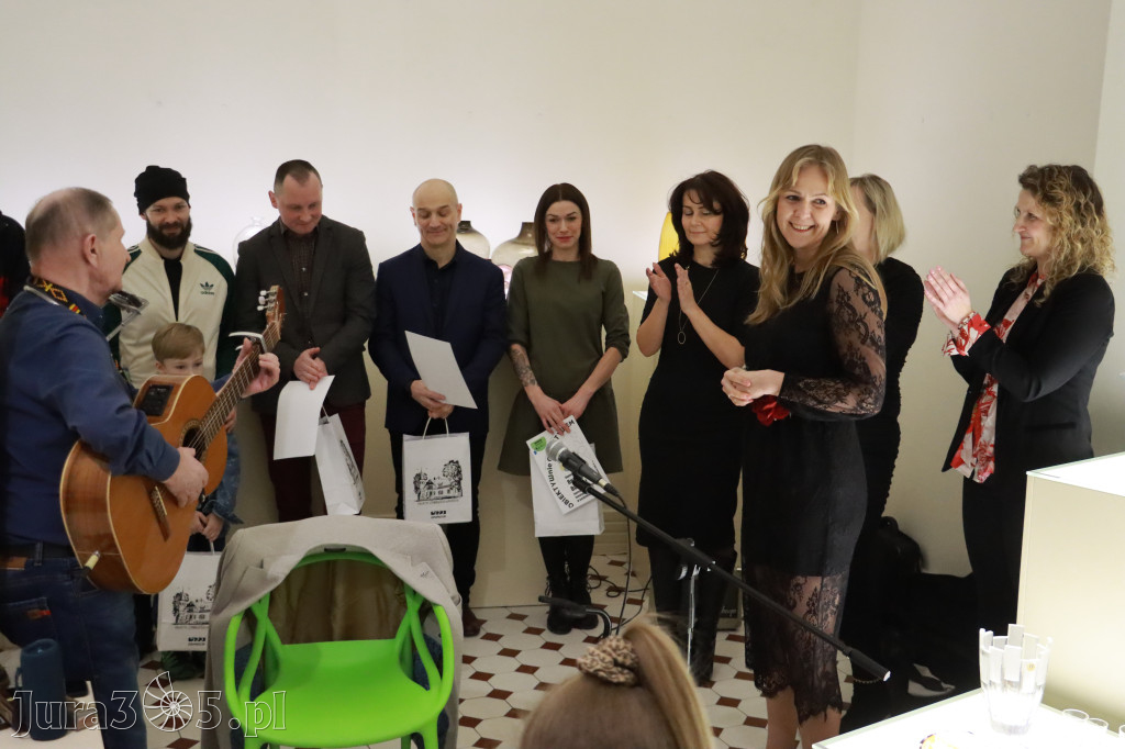 Fotorelacja: Recital KRYSZTAŁOWE SERCE w Galerii Stara Łaźnia w Zawierciu