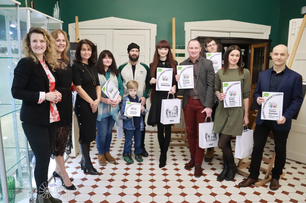 Fotorelacja: Recital KRYSZTAŁOWE SERCE w Galerii Stara Łaźnia w Zawierciu