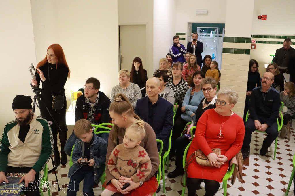Fotorelacja: Recital KRYSZTAŁOWE SERCE w Galerii Stara Łaźnia w Zawierciu
