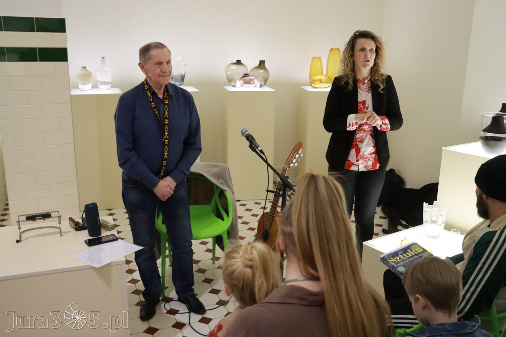 Fotorelacja: Recital KRYSZTAŁOWE SERCE w Galerii Stara Łaźnia w Zawierciu