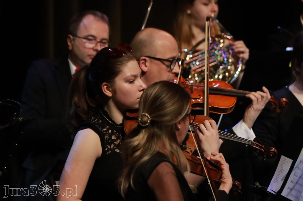 Fotorelacja: Walentynkowo-Musicalowy zawrót głowy w MOK Zawiercie.