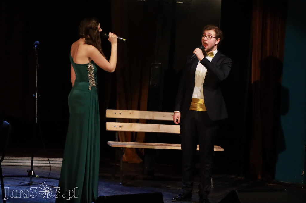 Fotorelacja: Walentynkowo-Musicalowy zawrót głowy w MOK Zawiercie.
