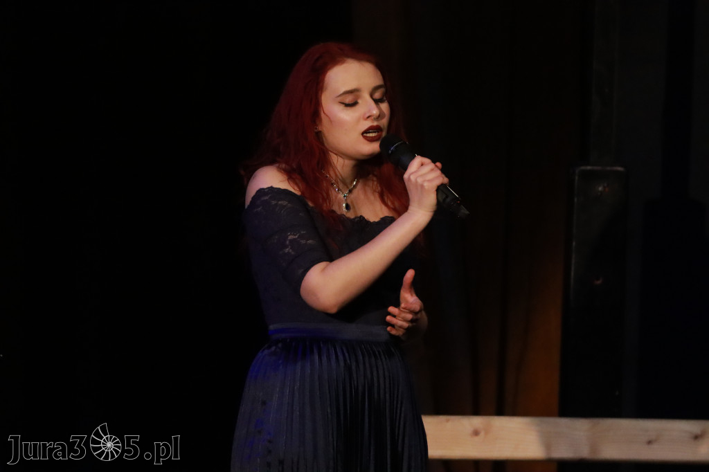 Fotorelacja: Walentynkowo-Musicalowy zawrót głowy w MOK Zawiercie.