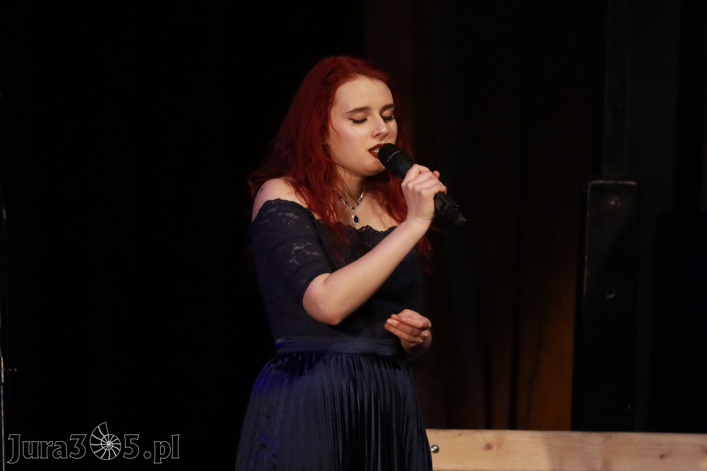 Fotorelacja: Walentynkowo-Musicalowy zawrót głowy w MOK Zawiercie.