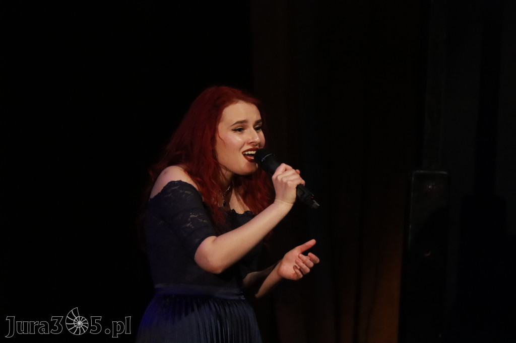 Fotorelacja: Walentynkowo-Musicalowy zawrót głowy w MOK Zawiercie.