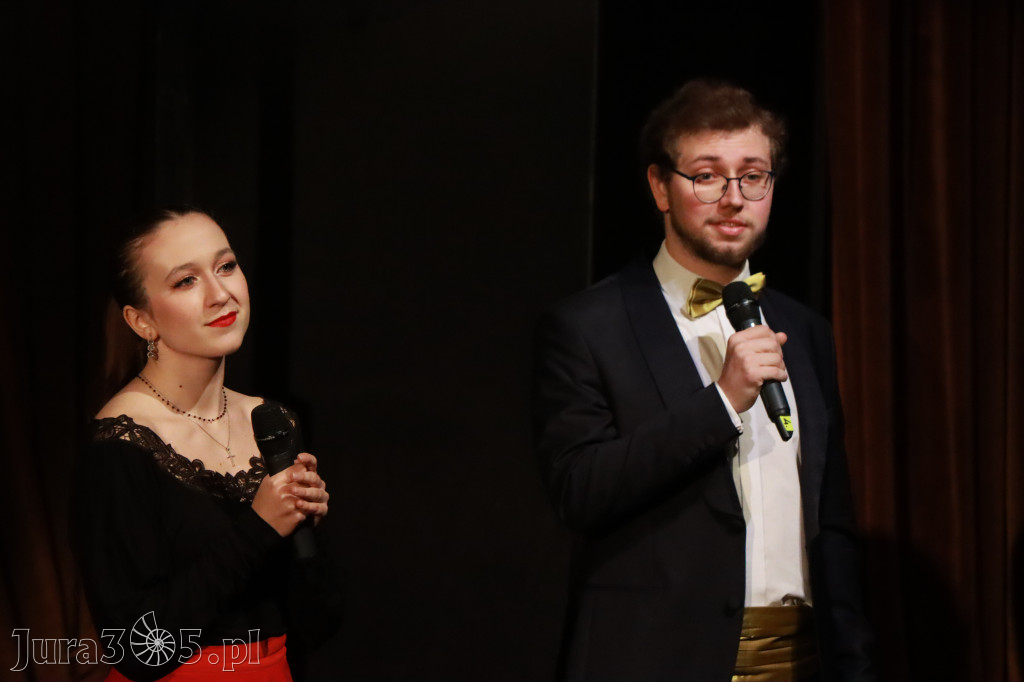 Fotorelacja: Walentynkowo-Musicalowy zawrót głowy w MOK Zawiercie.
